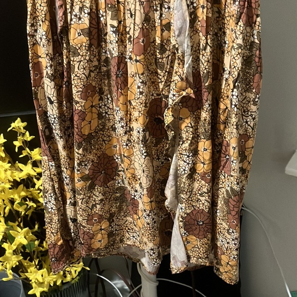 Floral Ruffle Dress - Picture 6 of 11